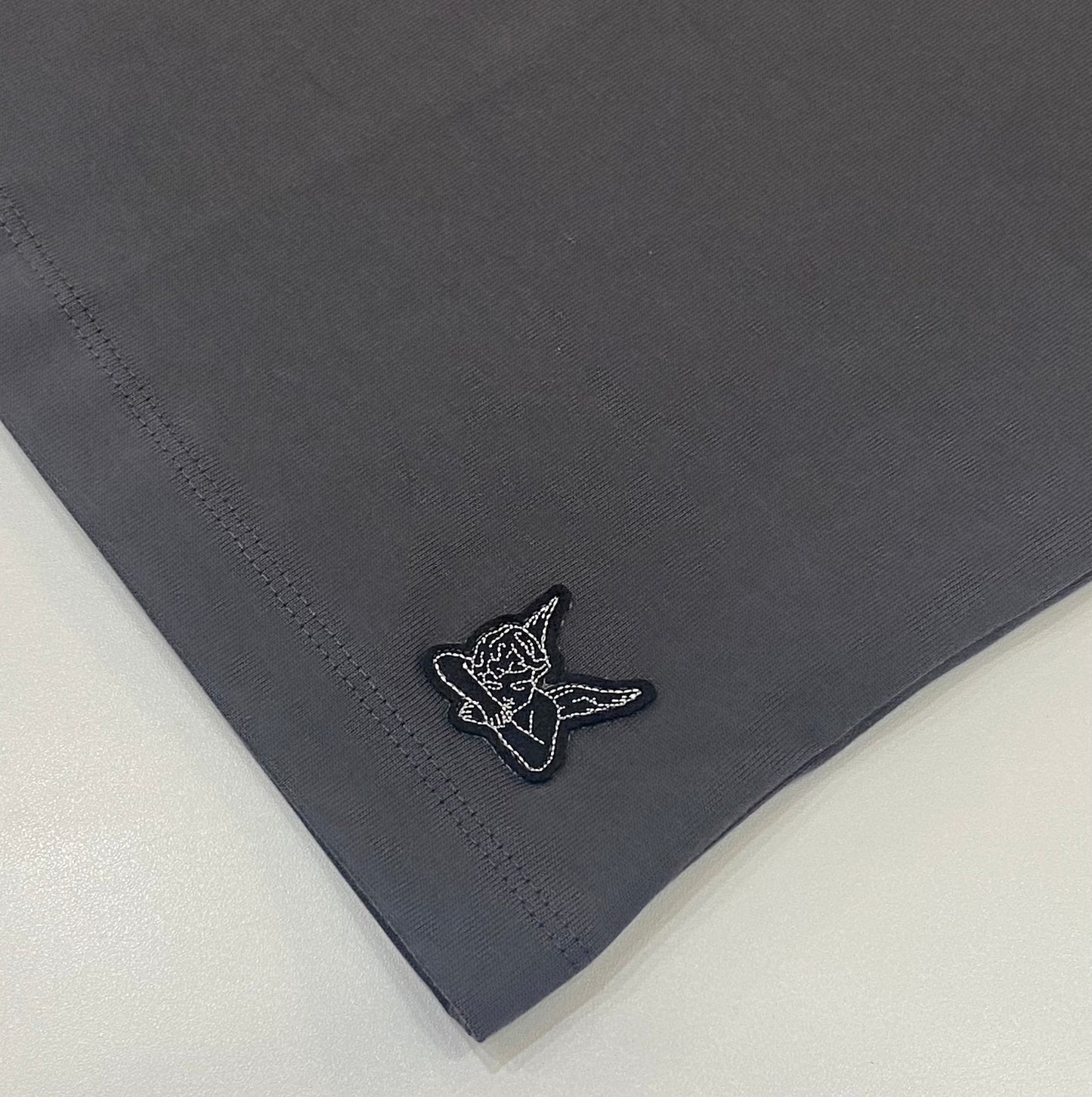 Saint signature Tee - Dark grey