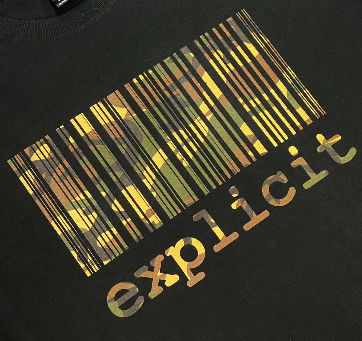 T-shirt explicit BARCODE green Camo – Québec Streetwear