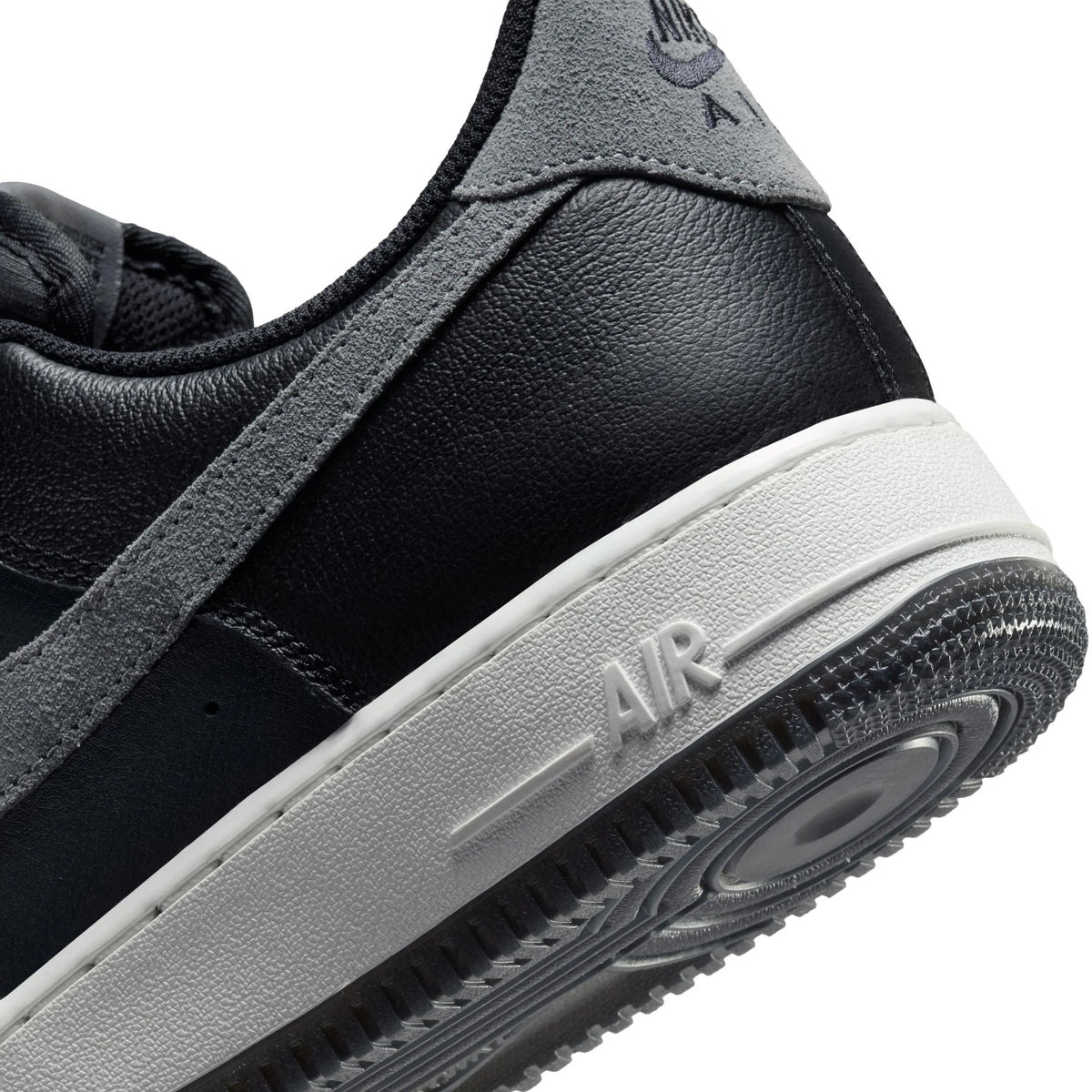 Nike Air Force 1 '07 Black / Smoke Grey