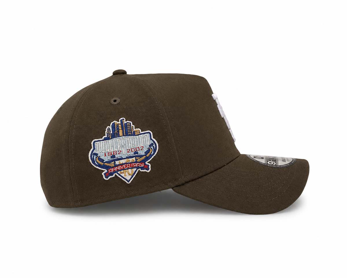 Los Angeles Dodgers 'Upside Down LA Logo' 9FORTY A-Frame Snapback - Brun