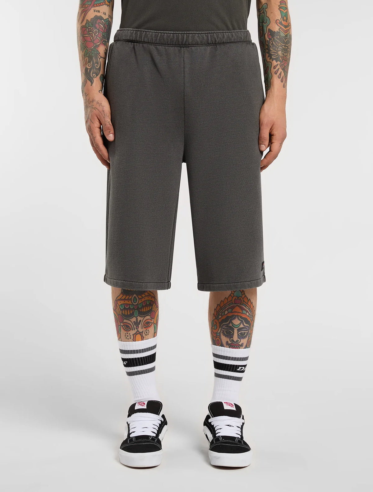 MENS STREETSBORO 13" SWEAT SHORT - DARK GRAY 