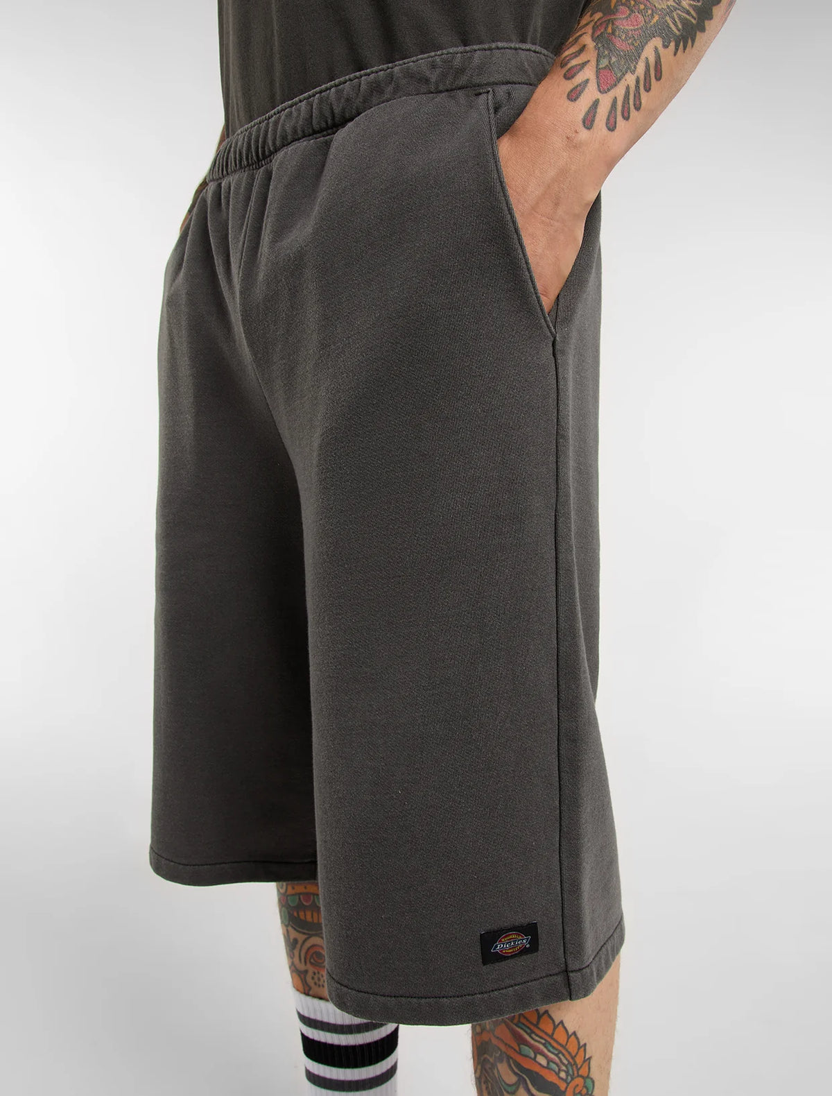 MENS STREETSBORO 13" SWEAT SHORT - DARK GRAY 