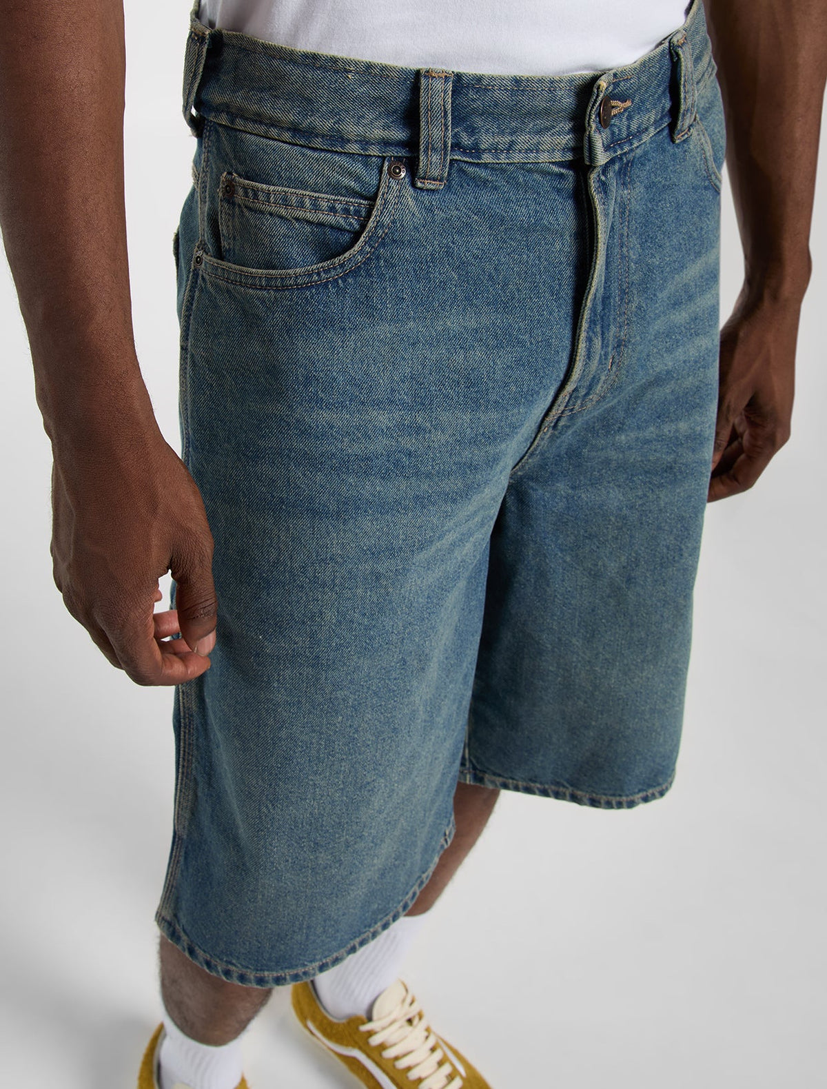 958 13-Inch loose short jeans -  Rinsed