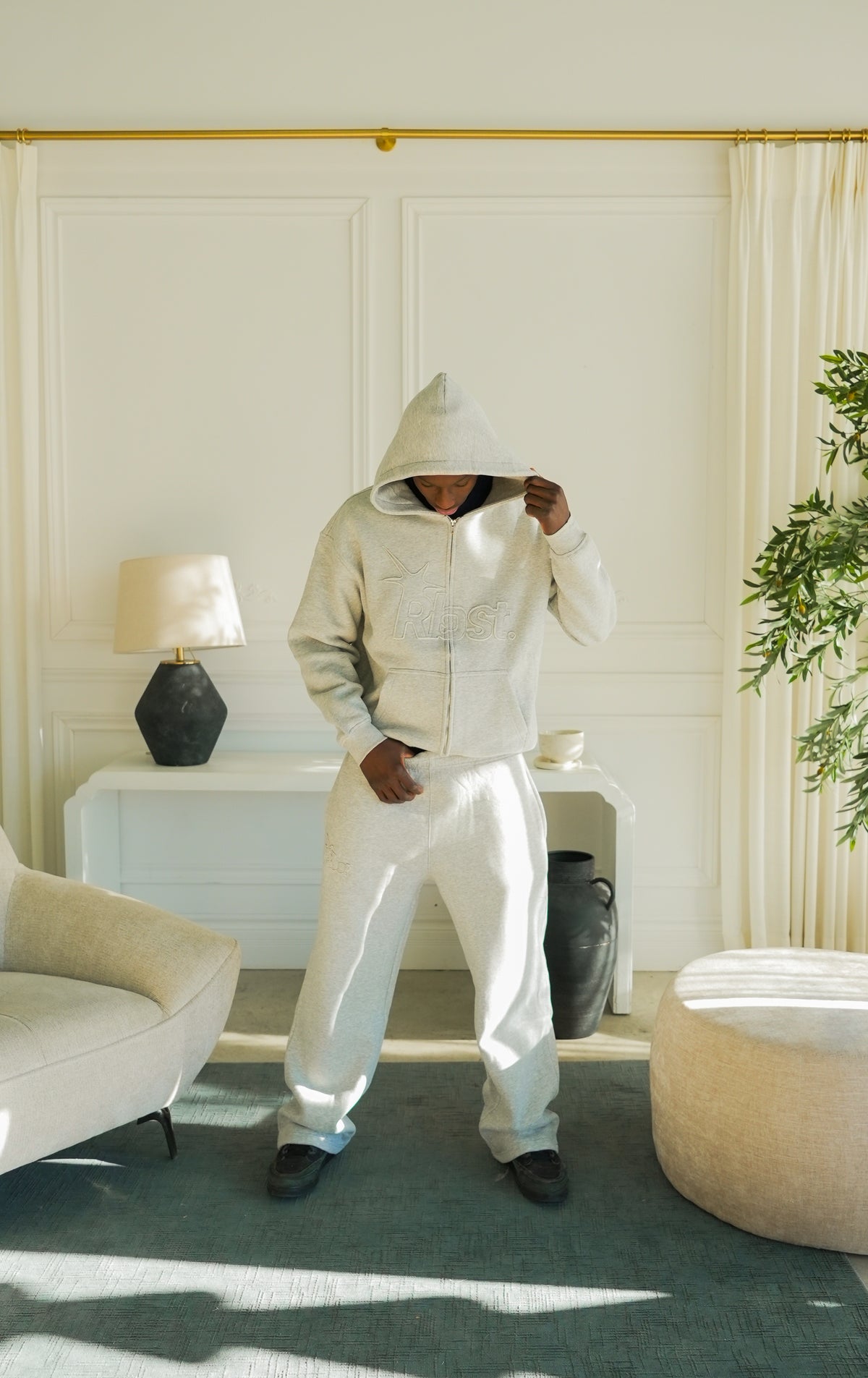 "EVOLVE" SWEATPANTS - LIGHT GREY
