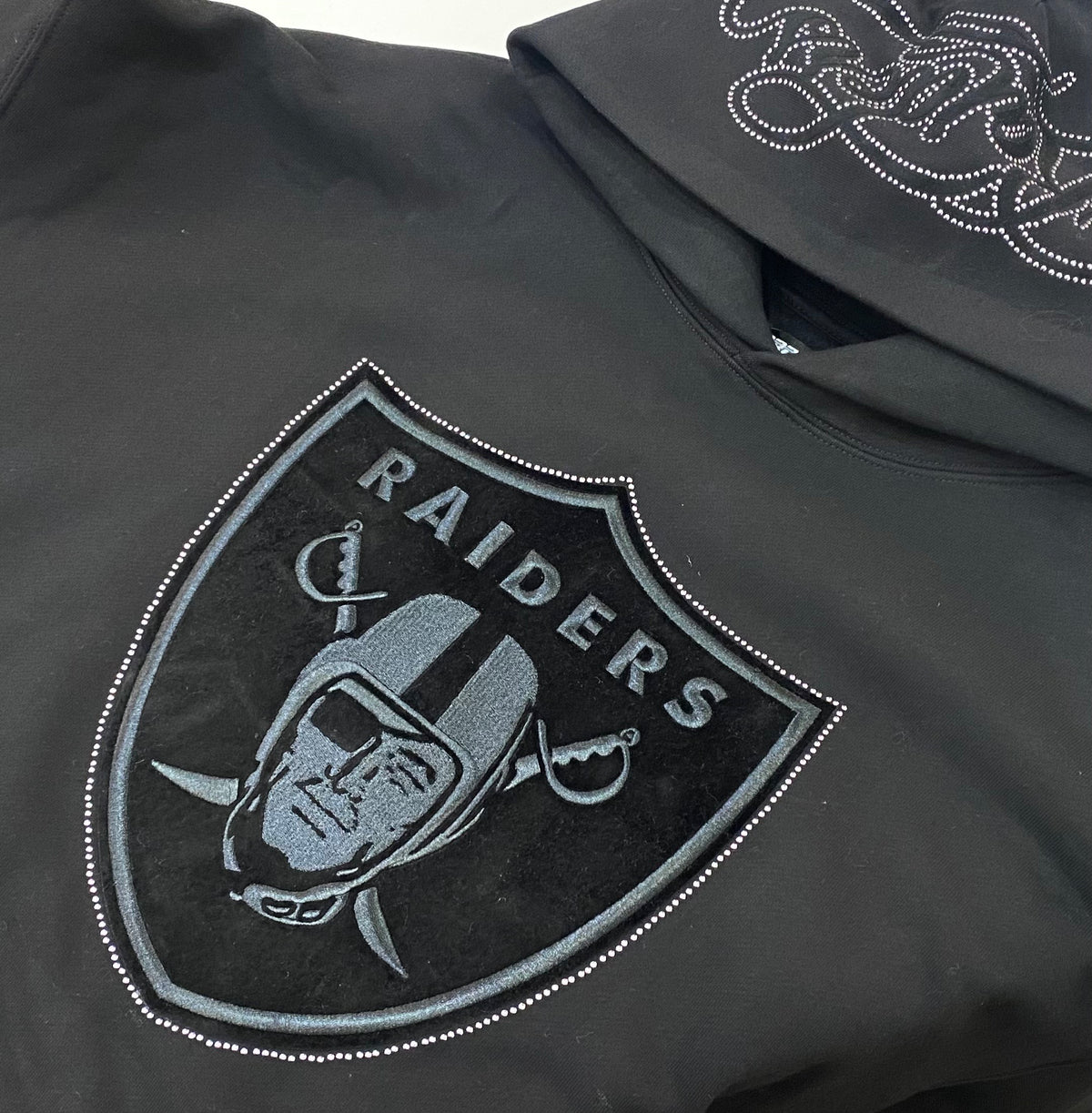 RAIDERS BLACKOUT HOODIE