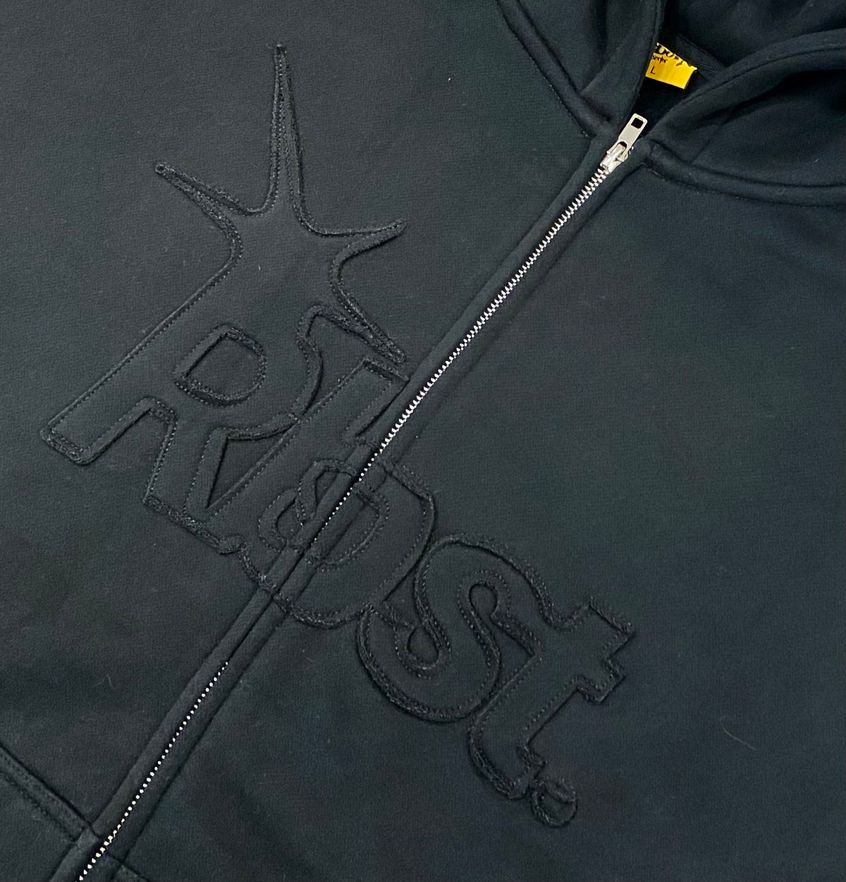 "OUTGROW" ZIP HOODIE - Noir